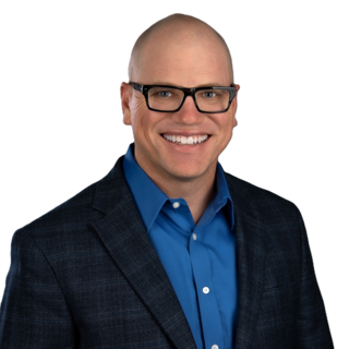 Headshot of Douglas Mangus